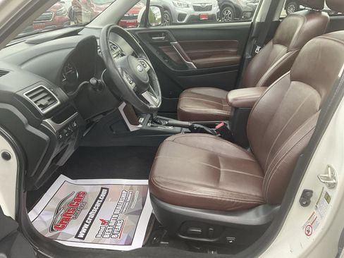 Used 2018 Subaru Forester 2.5i Touring AWD/4WD image 10