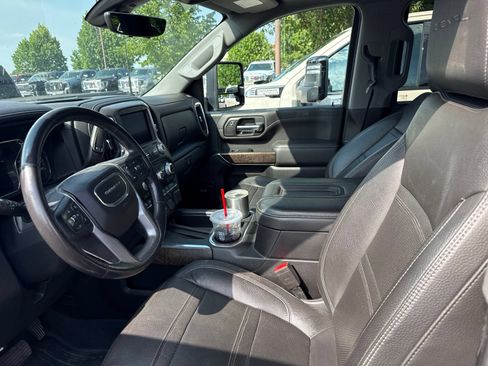 Used 2020 GMC Sierra 2500 Denali w/ Denali Ultimate Package AWD/4WD image 3