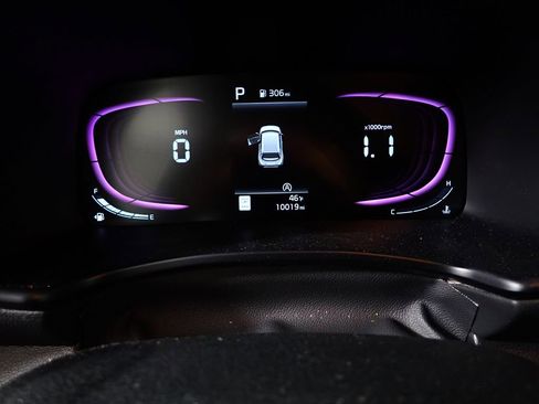 Used 2025 Kia Soul LX w/ LX Technology Package FWD image 22