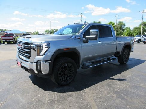 Certified 2025 GMC Sierra 2500 SLT w/ SLT Premium Package AWD/4WD image 13