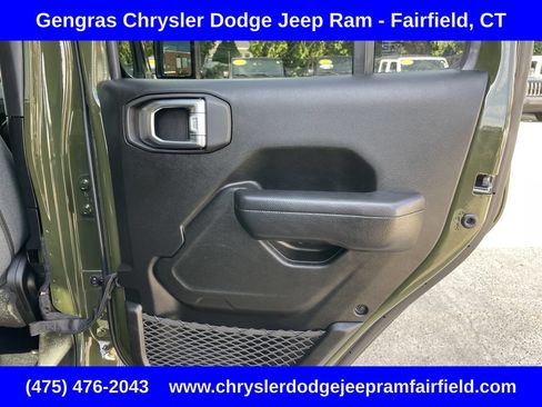 Used 2024 Jeep Wrangler Unlimited AWD/4WD image 16