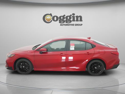 New 2026 Toyota Camry SE image 6