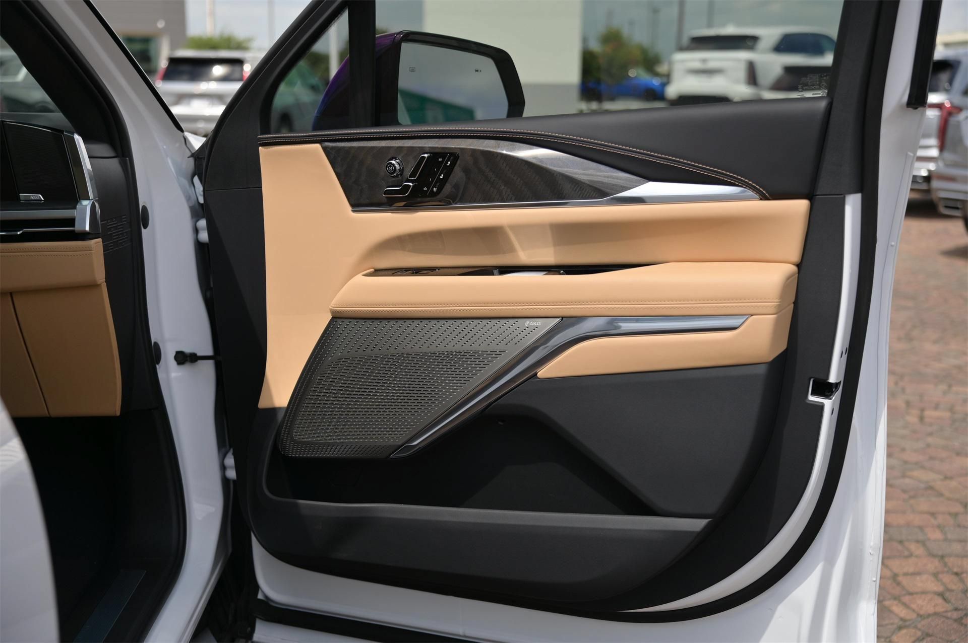 New 2025 Cadillac Escalade IQ Luxury 2 AWD/4WD image 25