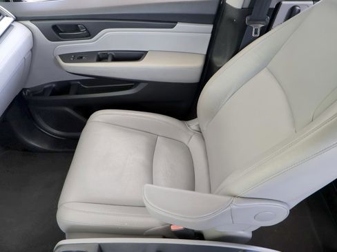 Used 2019 Honda Odyssey EX-L image 19