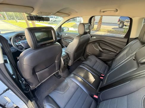 Used 2016 Ford Escape SE w/ SE Chrome Package image 9