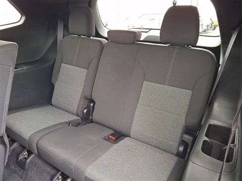 Certified 2025 GMC Acadia Elevation image 10