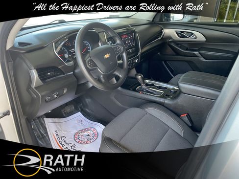 Used 2020 Chevrolet Traverse LS AWD/4WD image 12