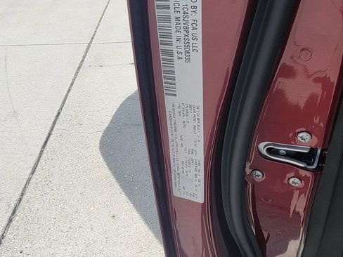 Used 2025 Jeep Wagoneer Series II image 23