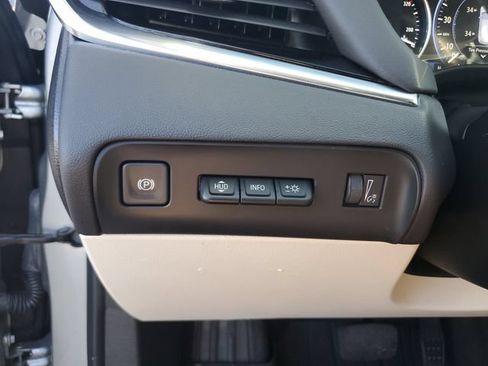 Used 2024 Buick Enclave Avenir w/ Avenir Technology Package AWD/4WD image 29