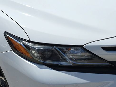 Used 2018 Toyota Camry SE FWD image 34