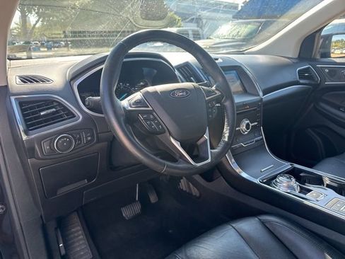 Used 2019 Ford Edge Titanium w/ Equipment Group 301A image 10