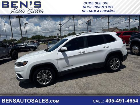 Used 2019 Jeep Cherokee Latitude Plus FWD image 1
