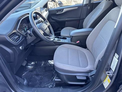 Used 2022 Ford Escape SE w/ SE Sport Appearance Package image 16