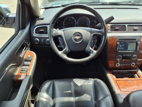 Used 2007 Chevrolet Tahoe LTZ w/ LTZ Preferred Equipment Group AWD/4WD image 11