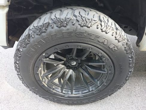 Used 2021 RAM 1500 Laramie AWD/4WD image 9