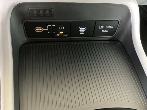 Used 2026 Hyundai Kona SE FWD image 19