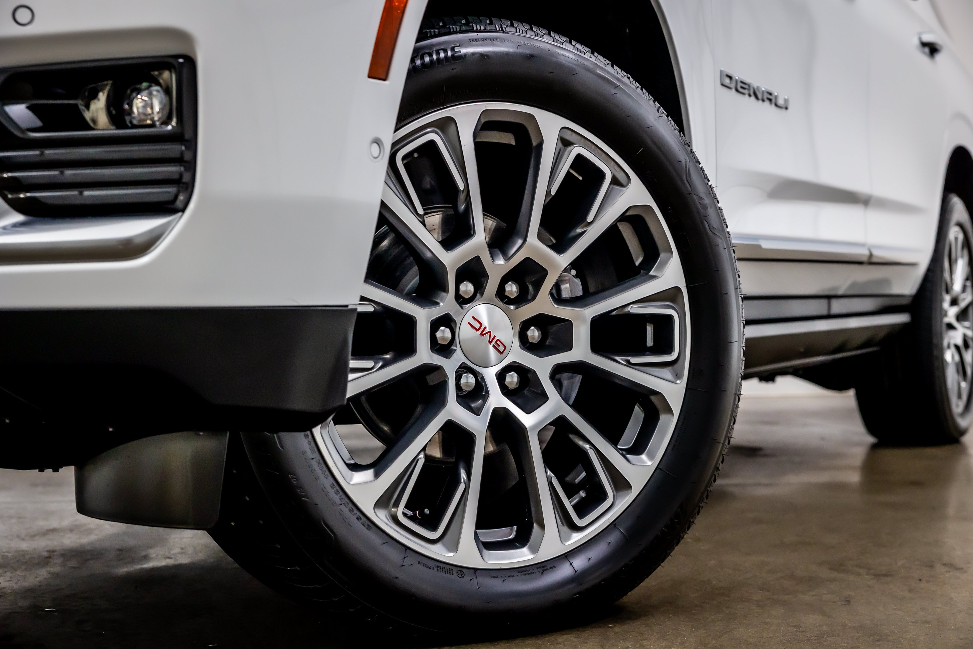 Used 2026 GMC Yukon Denali w/ Denali Reserve Package AWD/4WD image 25