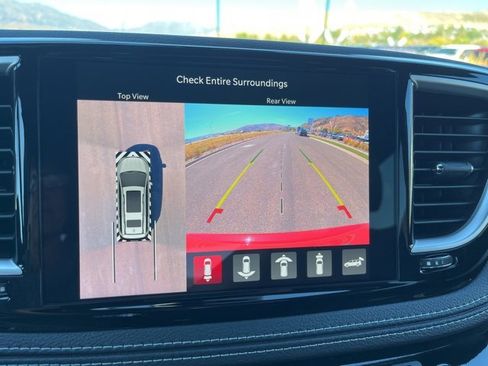 New 2026 Chrysler Pacifica Select image 22