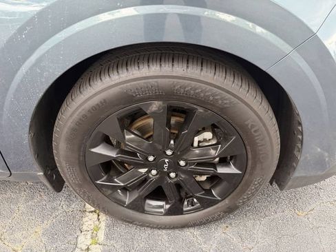 Certified 2024 Kia Carnival SX Prestige FWD image 56