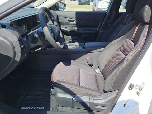 New 2026 Nissan Sentra SR w/ Floor Mat Package FWD image 3