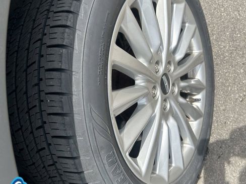 Used 2019 Lincoln MKC Premiere FWD image 11