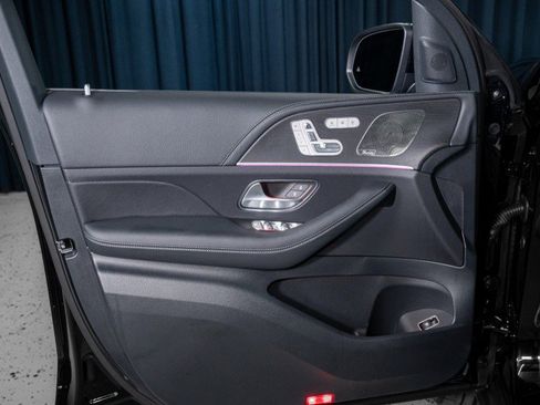 New 2025 Mercedes-Benz GLS 580 4MATIC image 13