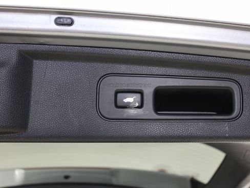 Used 2023 Honda Odyssey Elite image 32