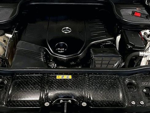 Used 2022 Mercedes-Benz GLS 450 4MATIC image 9