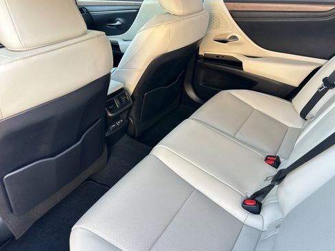Certified 2024 Lexus ES 350 w/ Premium Package FWD image 31