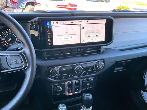 Used 2025 Jeep Wrangler Sport image 6