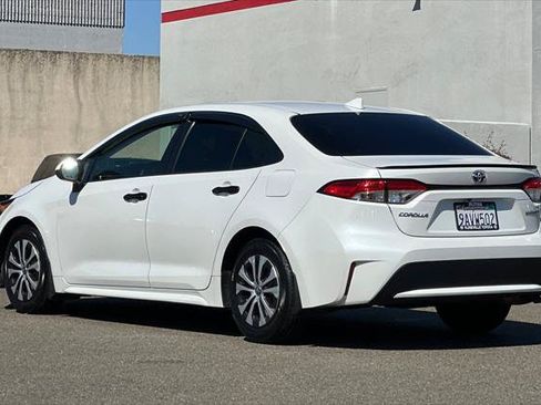 Certified 2022 Toyota Corolla LE FWD image 7