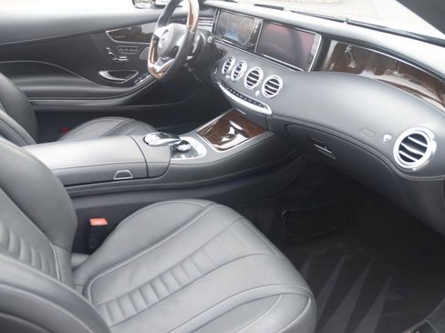 Used 2017 Mercedes-Benz S 550 Cabriolet image 4