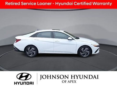 Used 2025 Hyundai Elantra SEL w/ Cargo Package image 10