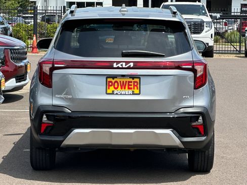 Used 2024 Kia Seltos S AWD/4WD image 5