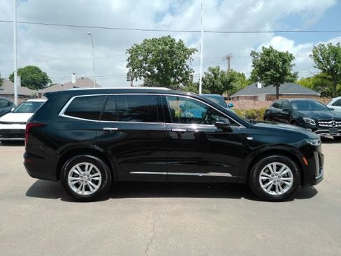 Used 2025 Cadillac XT6 Luxury FWD image 5