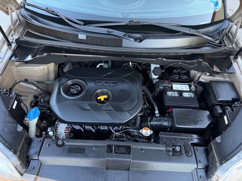 Used 2015 Kia Soul + FWD image 19