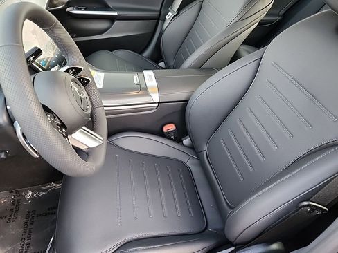 New 2024 Mercedes-Benz C 300 4MATIC Sedan image 11