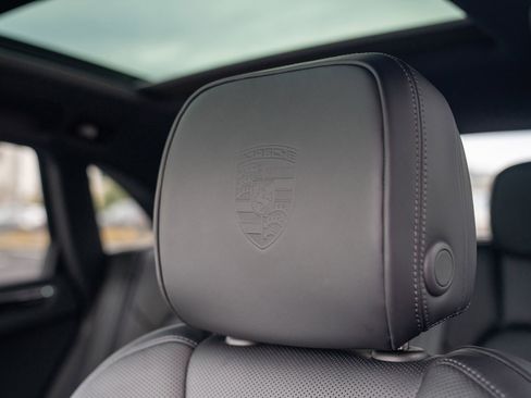New 2026 Porsche Macan Turbo AWD/4WD image 13