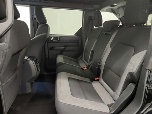 Used 2025 Ford Bronco Big Bend image 26