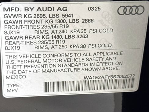 Used 2025 Audi Q5 e Premium Plus w/ Premium Plus Package AWD/4WD image 31