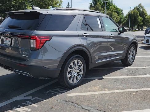 New 2025 Ford Explorer Active w/ Active Comfort Package image 7