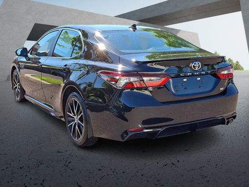 Certified 2023 Toyota Camry SE FWD image 4