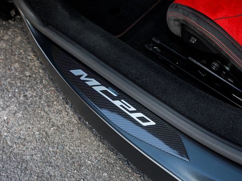 Used 2022 Maserati MC20 Coupe image 29