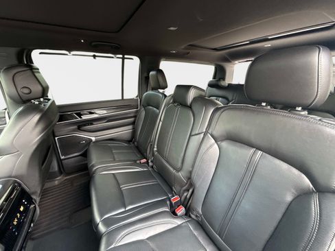 Used 2022 Jeep Wagoneer Series I w/ Convenience Group I RWD image 16