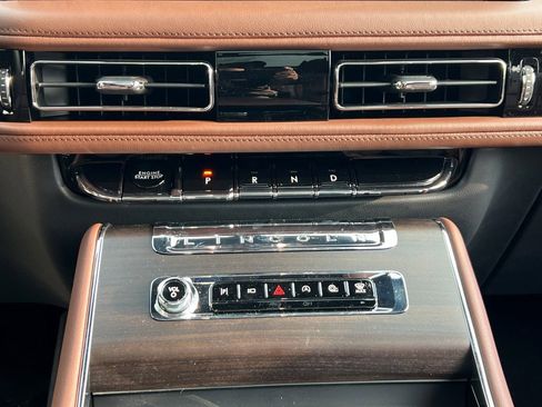 New 2026 Lincoln Aviator Reserve w/ Luxury Package AWD/4WD image 20