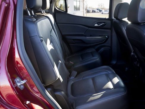 Used 2019 GMC Acadia SLT image 26