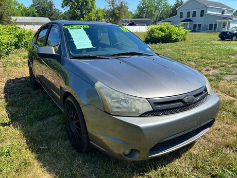 Used 2010 Ford Focus SES FWD image 3