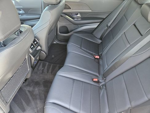 Used 2025 Mercedes-Benz GLE 450 4MATIC image 30