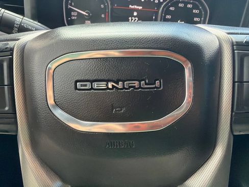 Used 2021 GMC Yukon XL Denali w/ Denali Premium Package RWD image 18