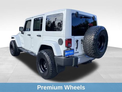 Used 2017 Jeep Wrangler Unlimited Sahara w/ Connectivity Group image 4